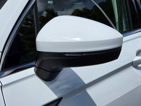 Certified 2024 Volkswagen Tiguan SE AWD/4WD image 13