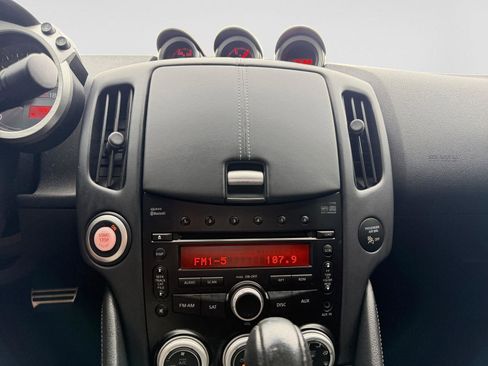 Used 2014 Nissan 370Z Touring w/ Sport Package image 19