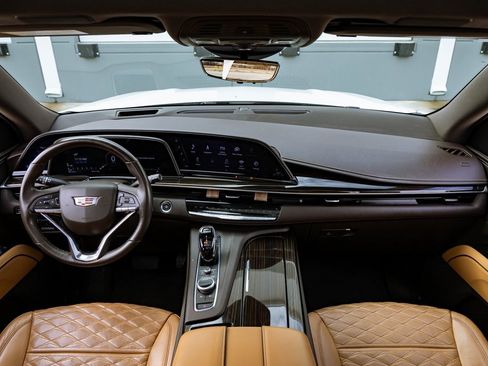 Used 2021 Cadillac Escalade ESV Sport w/ Driver Assist Tech Package image 36