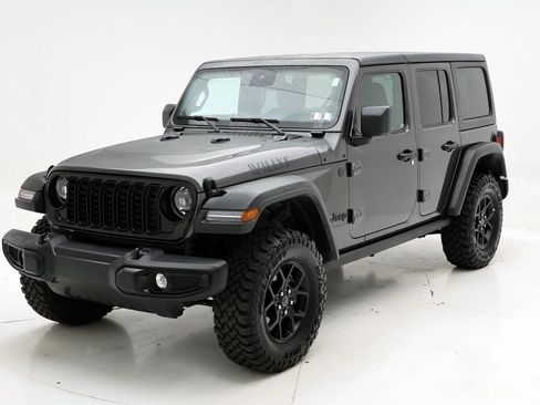 Used 2025 Jeep Wrangler Unlimited Sport AWD/4WD image 2