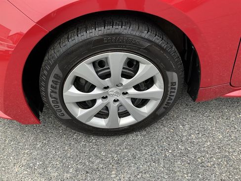Used 2021 Toyota Corolla LE FWD image 9