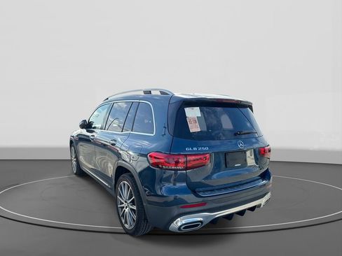 Used 2020 Mercedes-Benz GLB 250 w/ AMG Line image 7