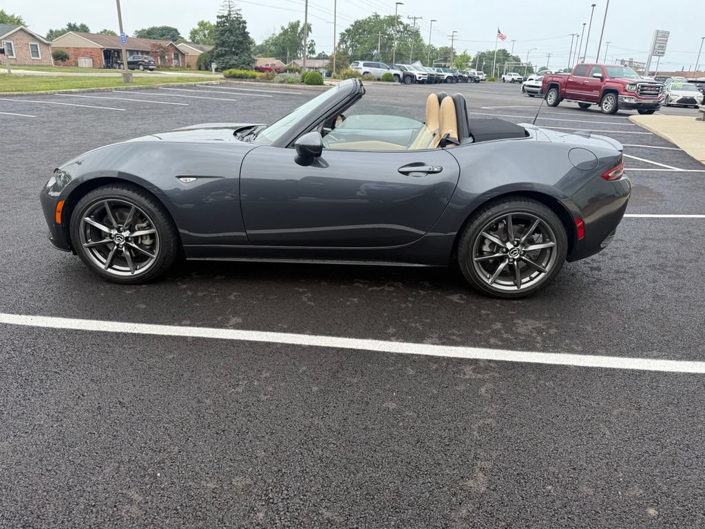 Used 2016 MAZDA MX-5 Miata Grand Touring RWD image 25