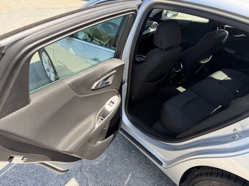 Used 2019 Chevrolet Malibu LT image 13