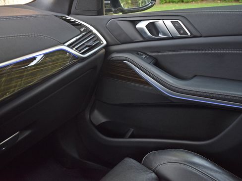 Used 2020 BMW X5 xDrive40i w/ Convenience Package image 43