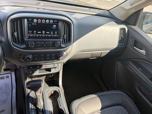 Used 2018 Chevrolet Colorado Z71 image 26