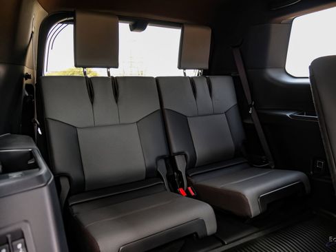 Used 2025 Lexus GX 550 w/ Accessory Package (Z1) image 89