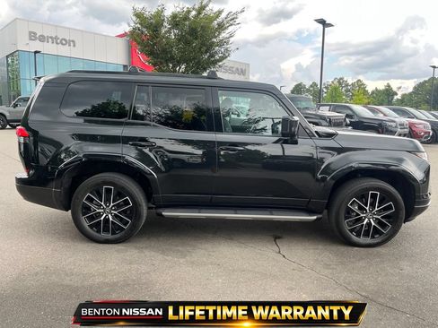 Used 2024 Lexus GX 550 w/ Accessory Package (2T) AWD/4WD image 9