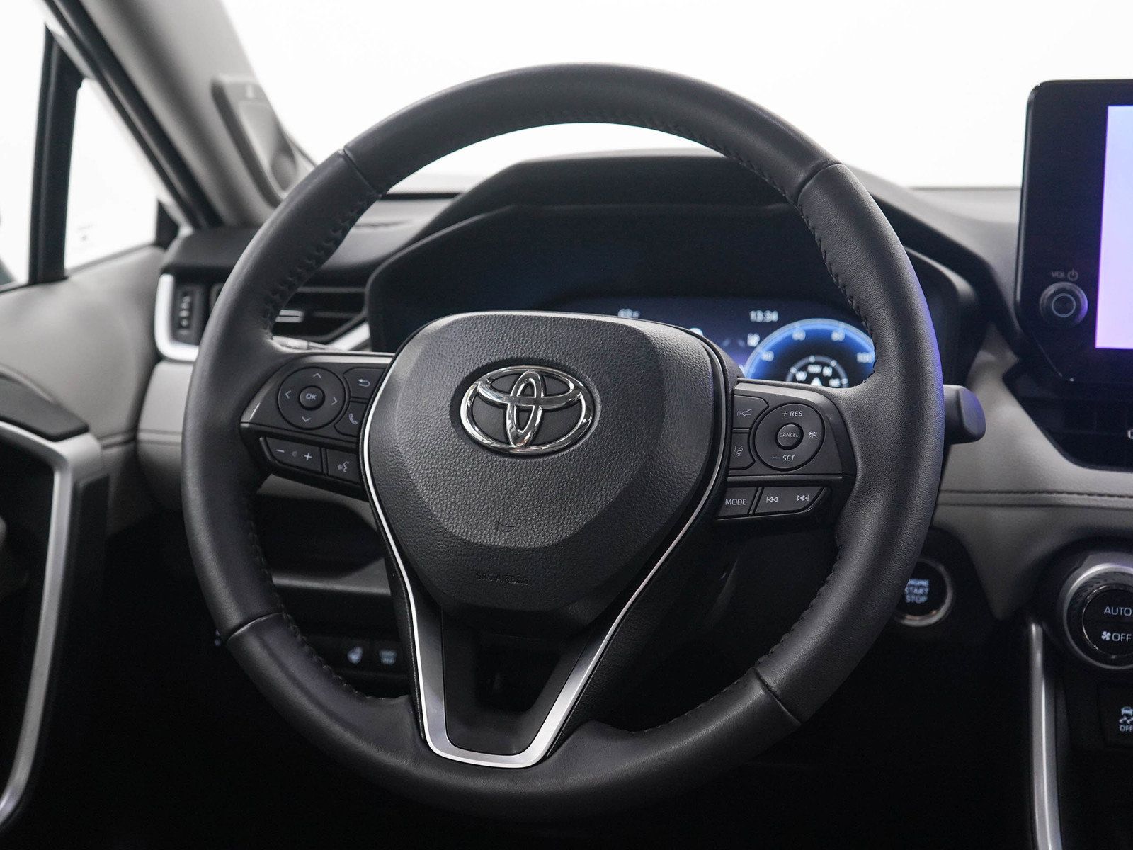 Used 2024 Toyota RAV4 Limited w/ Weather Package AWD/4WD image 17