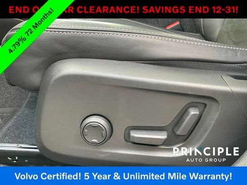 Certified 2022 Volvo XC40 P8 Recharge Plus image 17