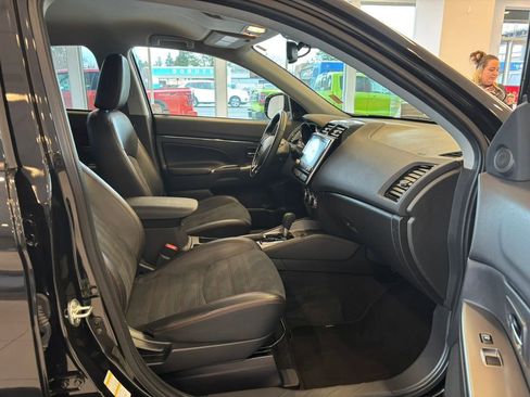 Used 2024 Mitsubishi Outlander Sport SE image 24