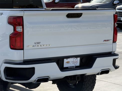 Used 2022 Chevrolet Silverado 1500 RST w/ Convenience Package II image 6