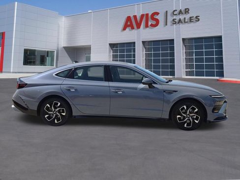 Used 2025 Hyundai Sonata SEL FWD image 5
