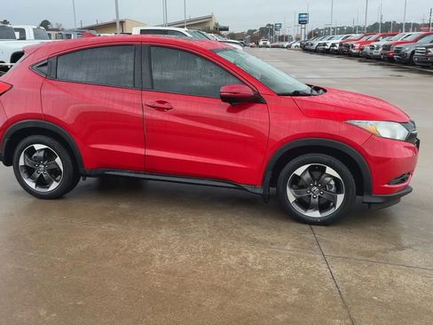 Used 2018 Honda HR-V EX image 3