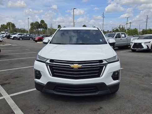 Certified 2023 Chevrolet Traverse LT image 2