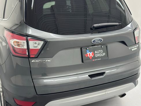 Used 2018 Ford Escape Titanium image 14