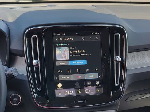 New 2026 Volvo XC40 B5 Core image 18