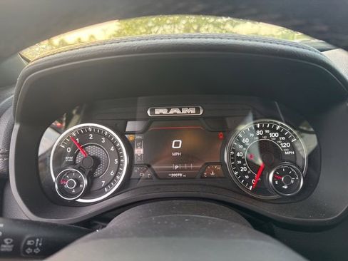 Used 2025 RAM 1500 Laramie w/ Sport Appearance Package AWD/4WD image 17