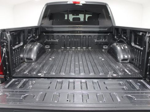Used 2018 Ford F150 XLT w/ Equipment Group 302A Luxury AWD/4WD image 17