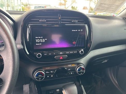 Used 2024 Kia Soul S image 21