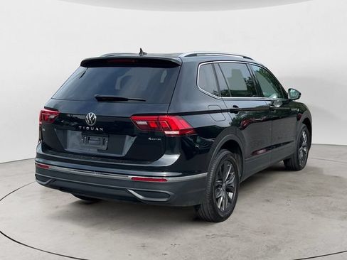 Used 2024 Volkswagen Tiguan SE AWD/4WD image 5