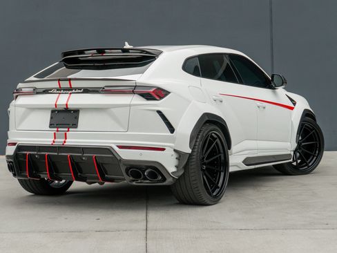 Used 2021 Lamborghini Urus AWD/4WD image 7