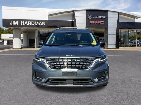 Used 2023 Kia Carnival SX Prestige image 2