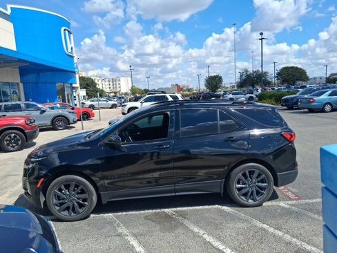 Used 2024 Chevrolet Equinox RS image 2