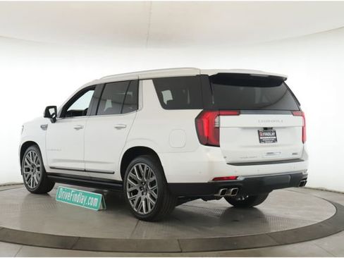 Used 2025 GMC Yukon Denali Ultimate AWD/4WD image 8