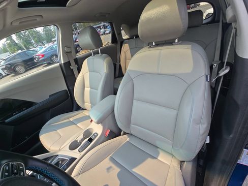 Used 2022 Kia Niro Touring Special Edition FWD image 22