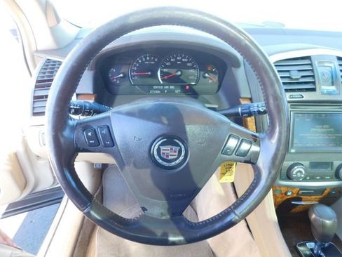 Used 2007 Cadillac SRX w/ Utility Package image 18