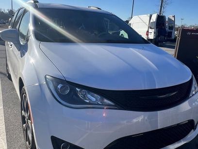 Used 2019 Chrysler Pacifica Touring-L Plus w/ S Appearance Package