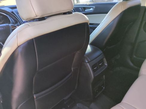 Used 2020 Ford Edge SEL w/ Convenience Package image 18
