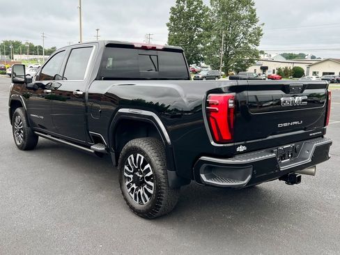 Used 2024 GMC Sierra 2500 Denali Ultimate image 15