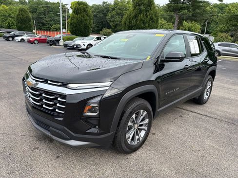 Used 2026 Chevrolet Equinox LT w/ Convenience Package II AWD/4WD image 9