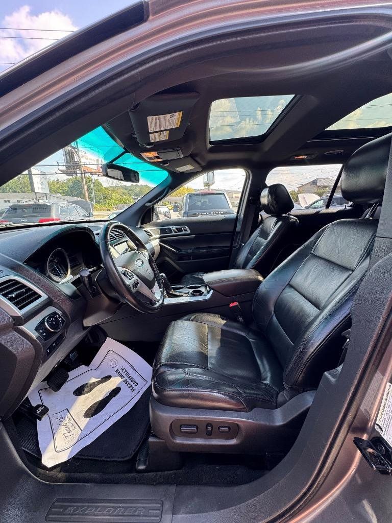 Used 2013 Ford Explorer XLT FWD image 12