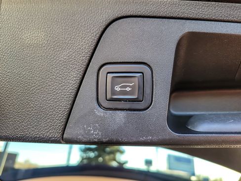 Certified 2017 Buick Envision Premium w/ Driver Confidence Package image 19