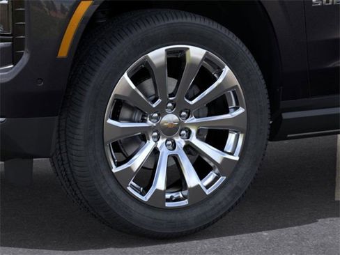 New 2026 Chevrolet Suburban Premier image 9