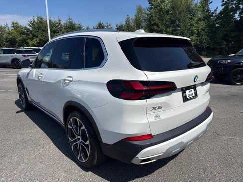 Used 2024 BMW X5 xDrive40i w/ Premium Package AWD/4WD image 8