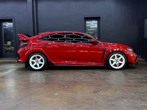 Used 2021 Honda Civic Type R image 10