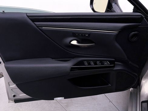 Used 2022 Lexus ES 350 w/ Premium Package image 16