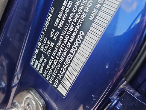 Certified 2025 Porsche Macan image 15