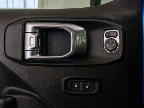 Certified 2023 Jeep Gladiator Mojave w/ Safety Group image 11