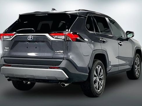 Used 2022 Toyota RAV4 Limited AWD/4WD image 8