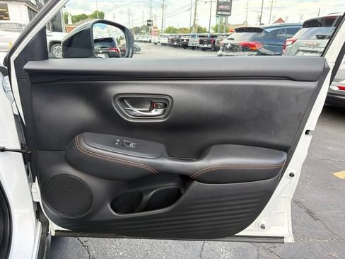 Used 2024 Honda HR-V Sport image 19