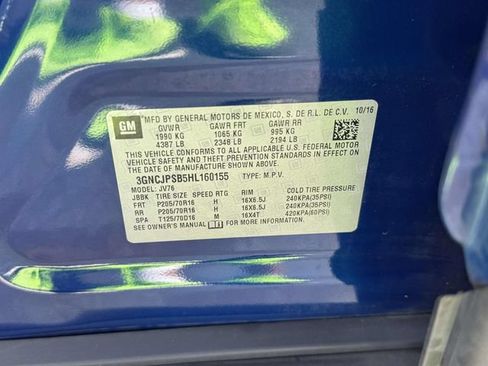 Used 2017 Chevrolet Trax LT w/ LT Convenience Package AWD/4WD image 16