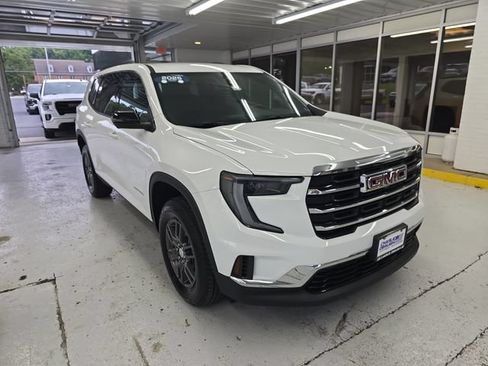 Certified 2025 GMC Acadia Elevation AWD/4WD image 7