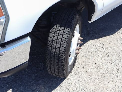 Used 2015 Ford E-450 and Econoline 450 Super Duty RWD image 39