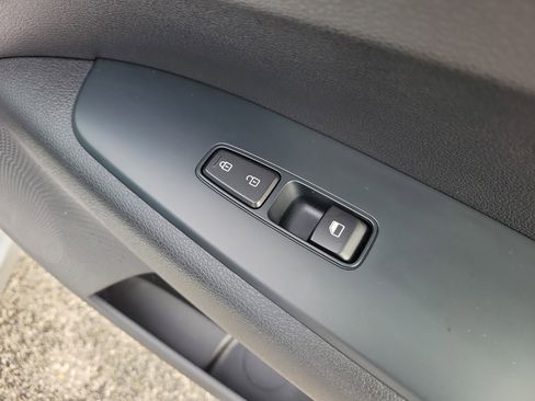 Used 2021 Kia Forte LXS image 11