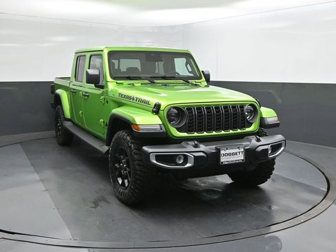 New 2026 Jeep Gladiator Sport AWD/4WD image 17
